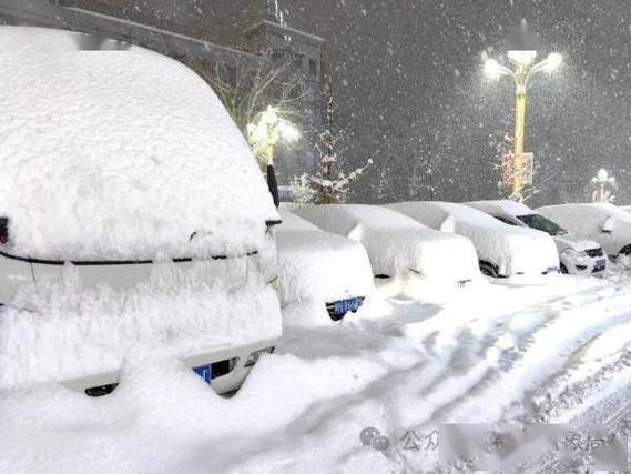 17.8毫米，新疆暴雪！30℃，广东人热哭，为何差异这么大新疆8月下暴雪了吗2024年2月的雪是人工降雪吗 汽车14